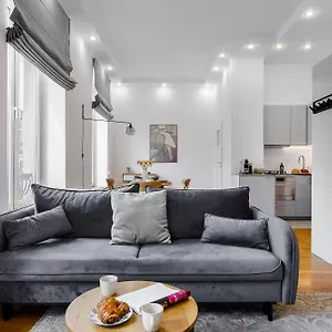 https://po-serviced-apartments-warecka-ii.warsawhotelspoland.com